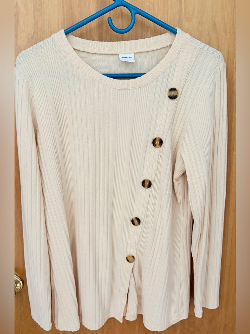 Ribbed Button-Accent Long Sleeve Top — Cream